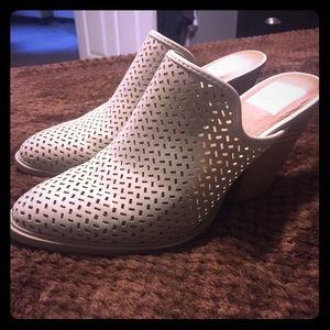 DV SIZE 6 .. worn Once !! Super cute & Comfy